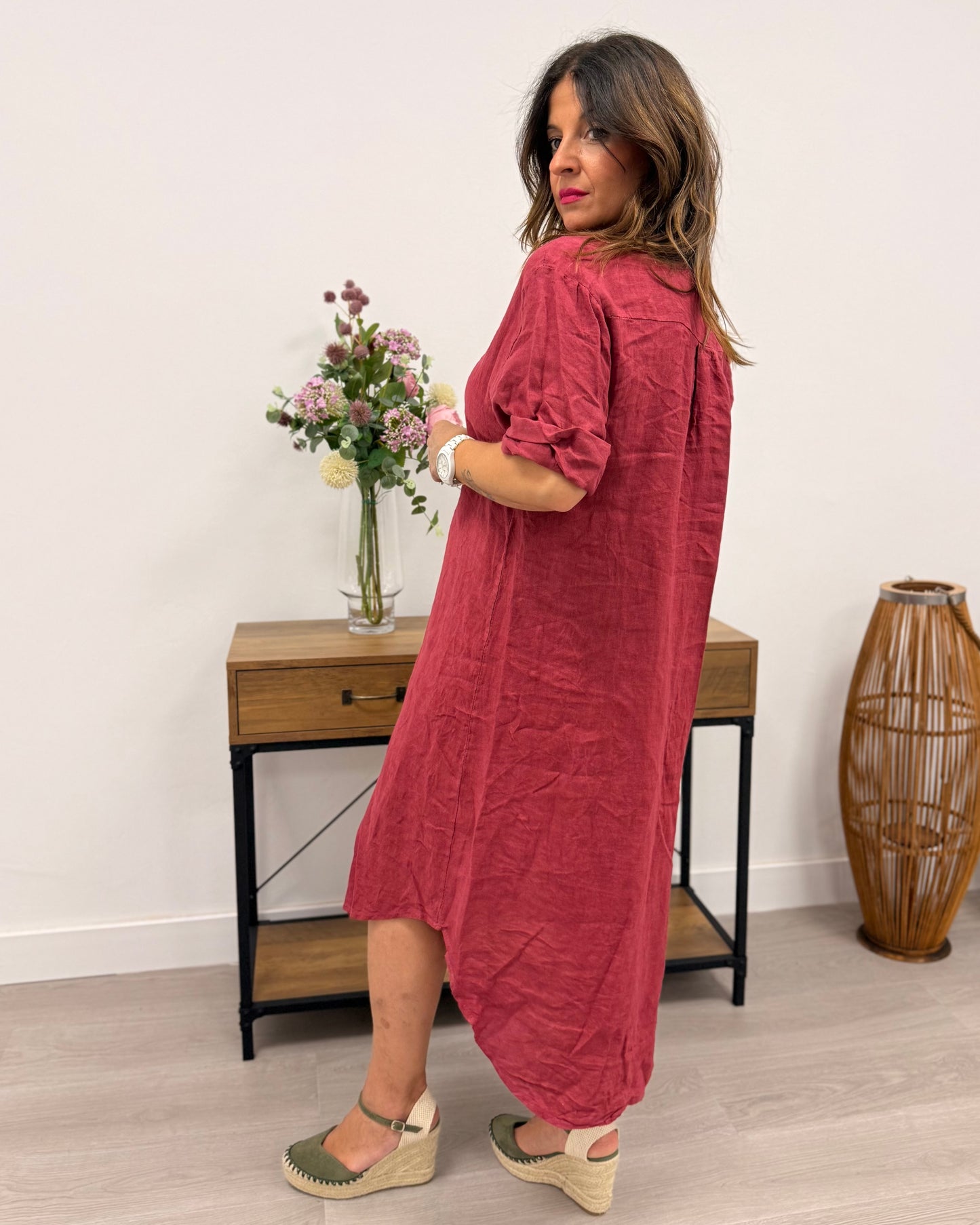 Vestido de lino burdeos