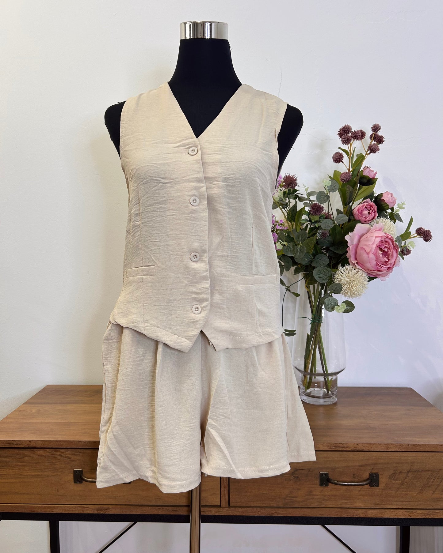 Conjunto de pantalones corto y chaquetilla