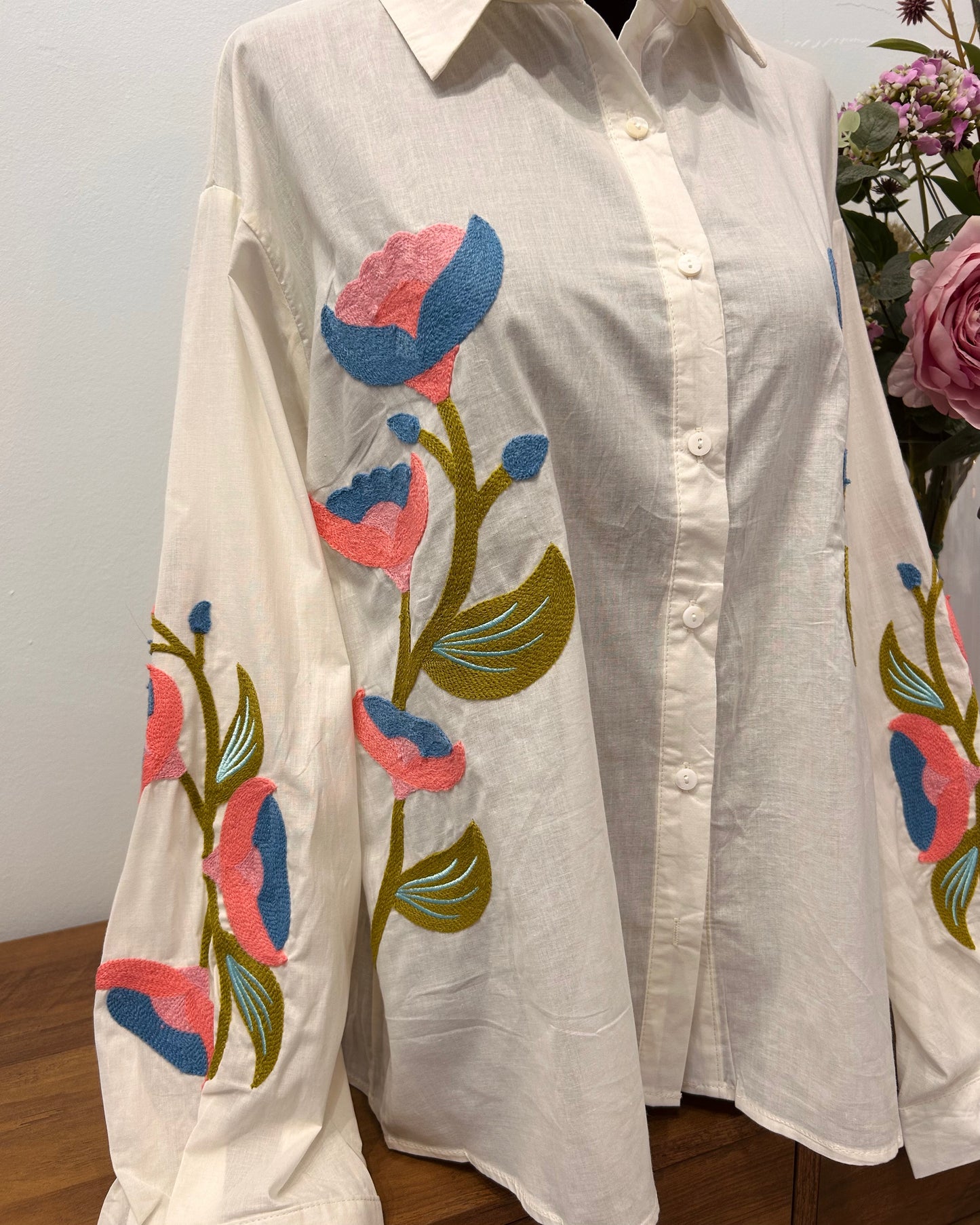 Camisa bordada Flor