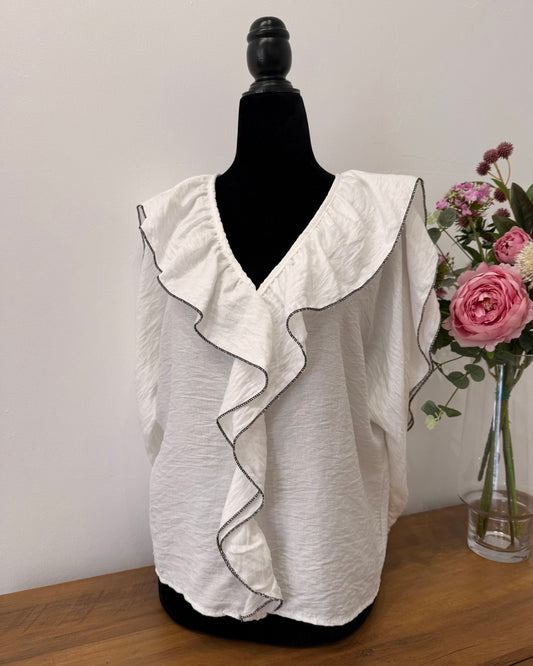 Blusa volantes blanca