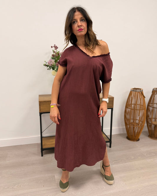 Vestido plisado de cuello pico