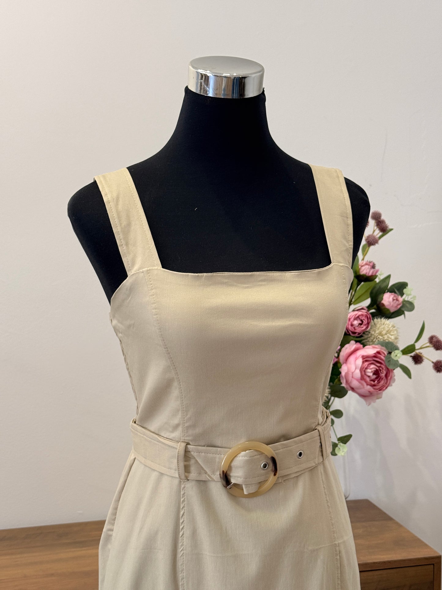 Vestido elástico beige