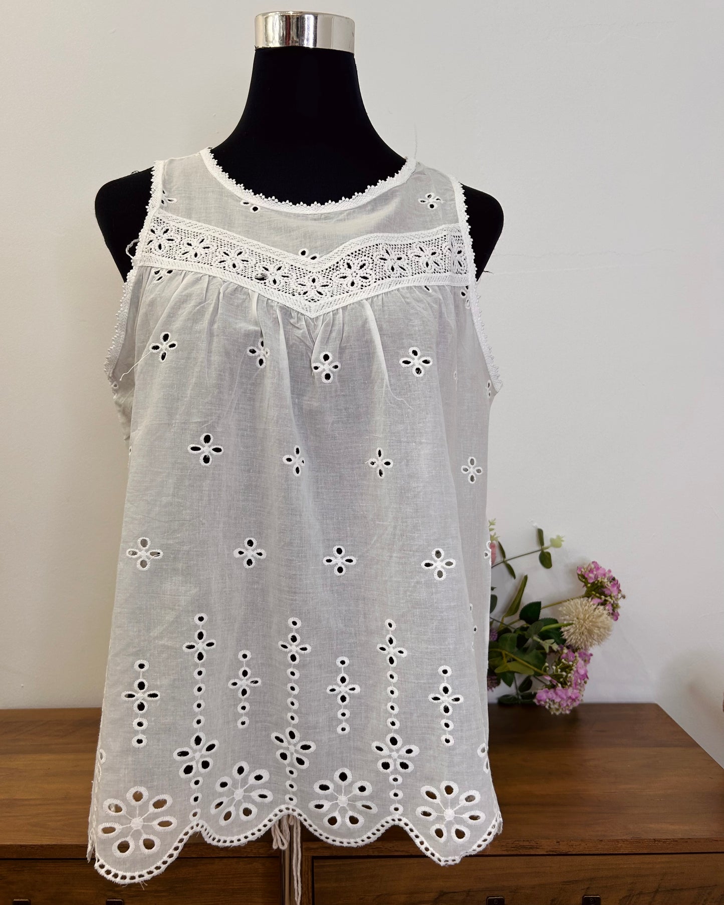 Camisa perforada