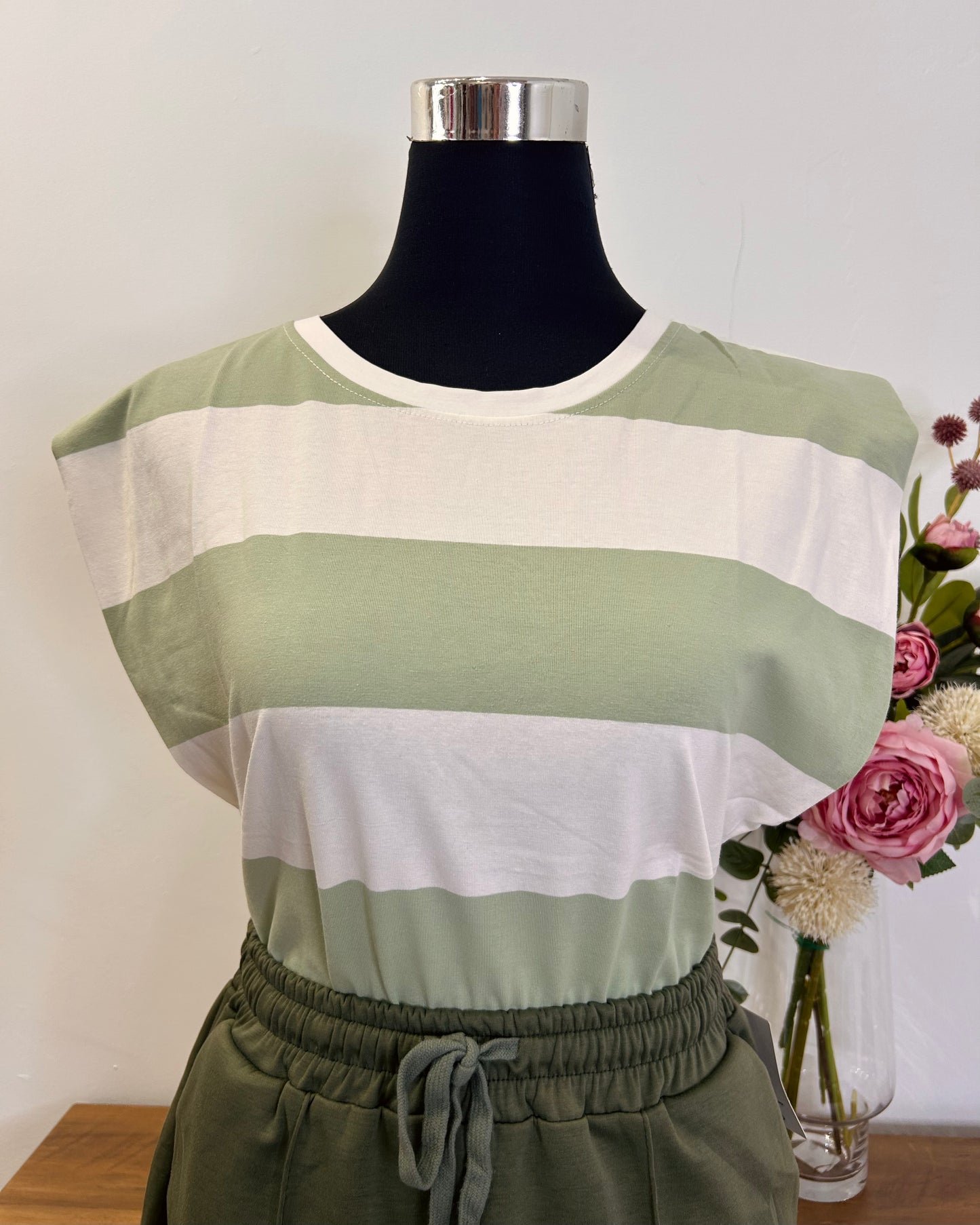 Camiseta algodón raya hombrera pequeña