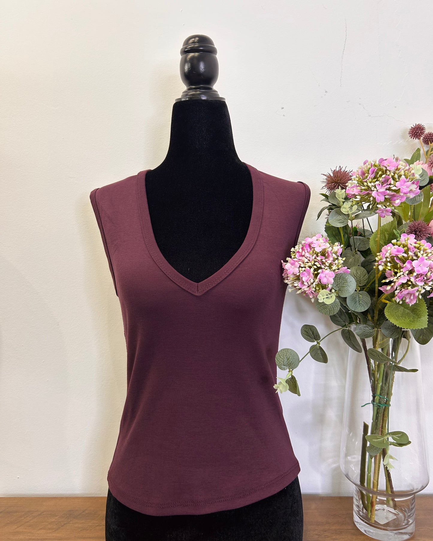 Camiseta tiranta pico