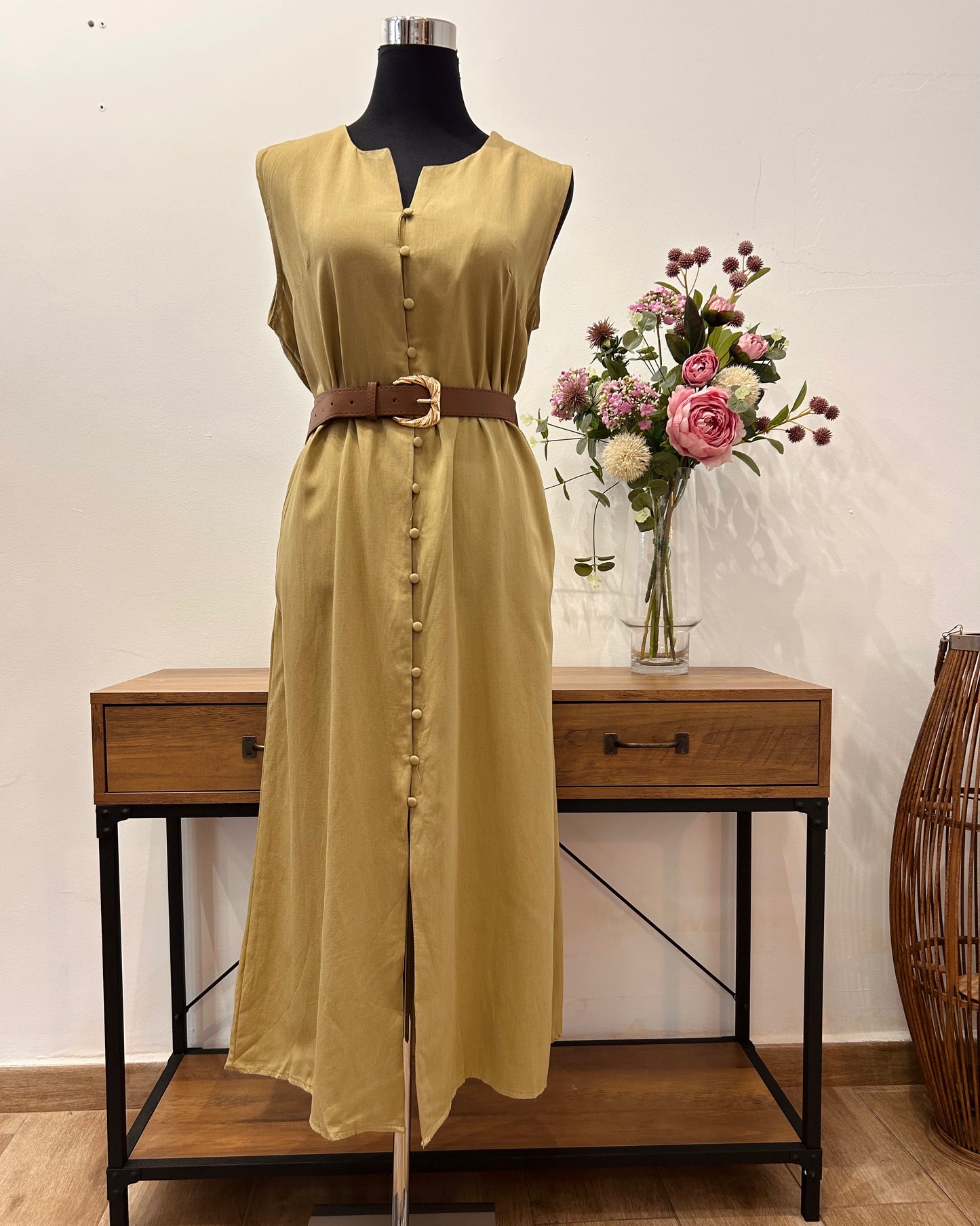Vestido botones y cinturón