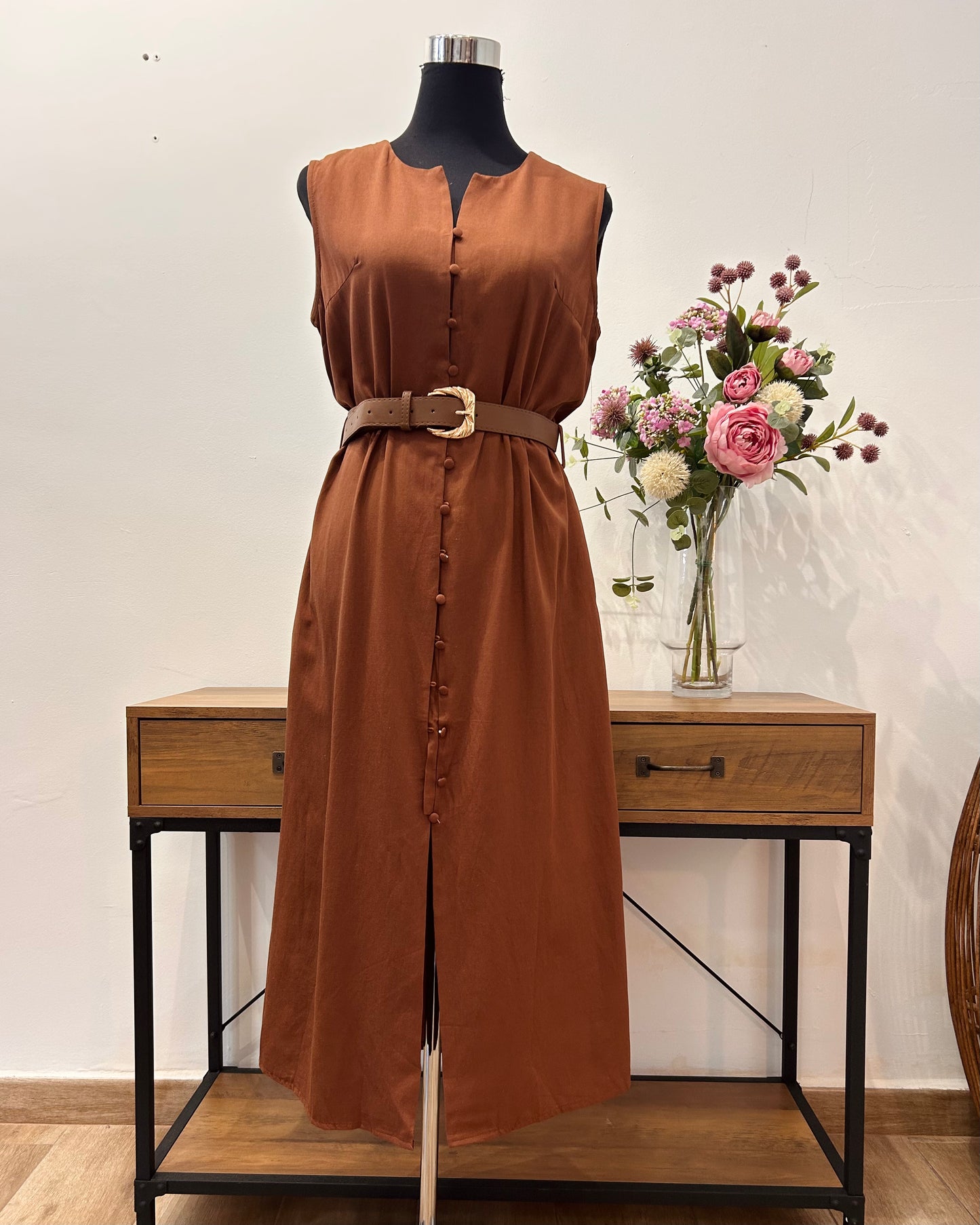 Vestido botones y cinturón
