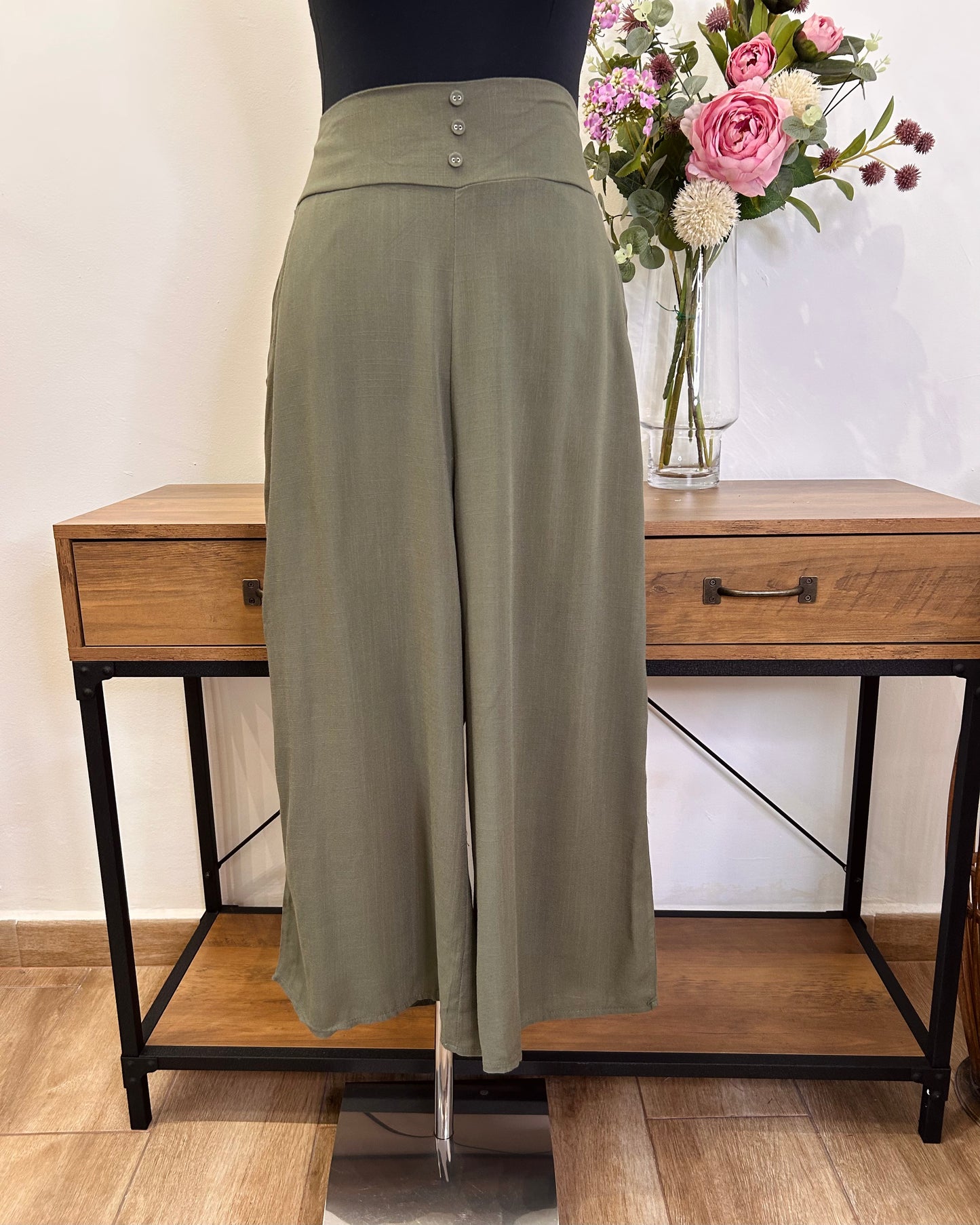 Pantalón culotte botones