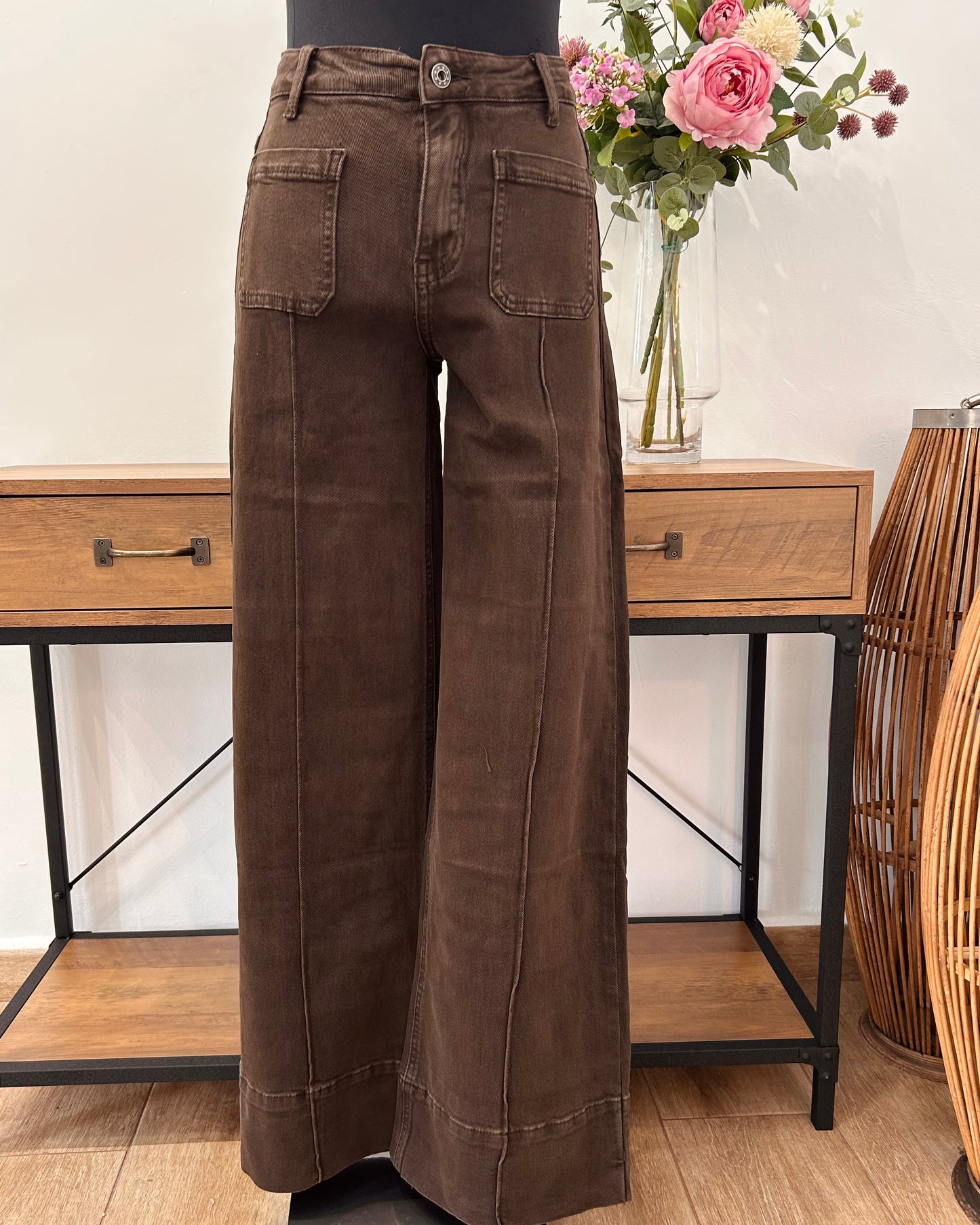 Vaquero bolsillos marrón