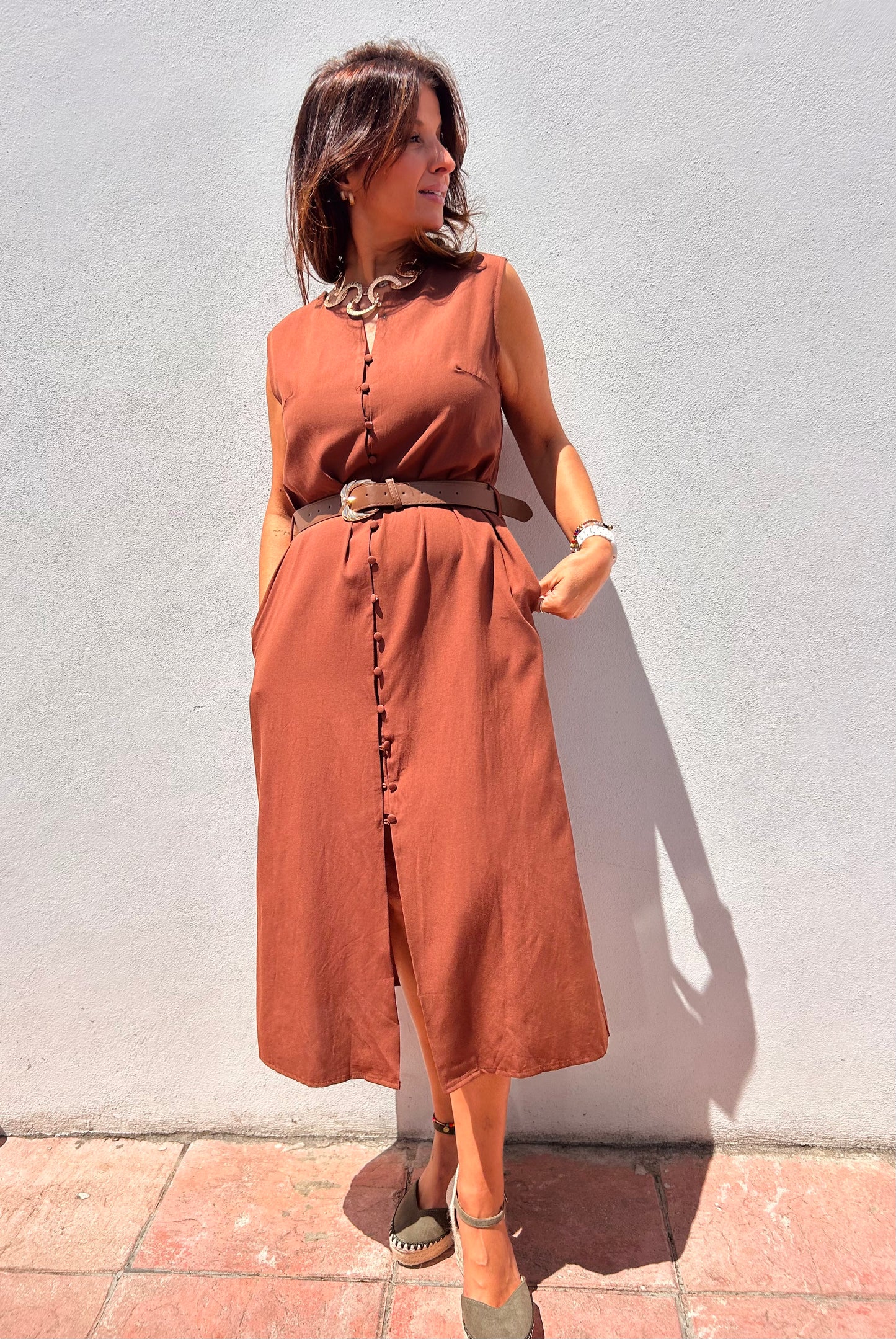 Vestido botones y cinturón