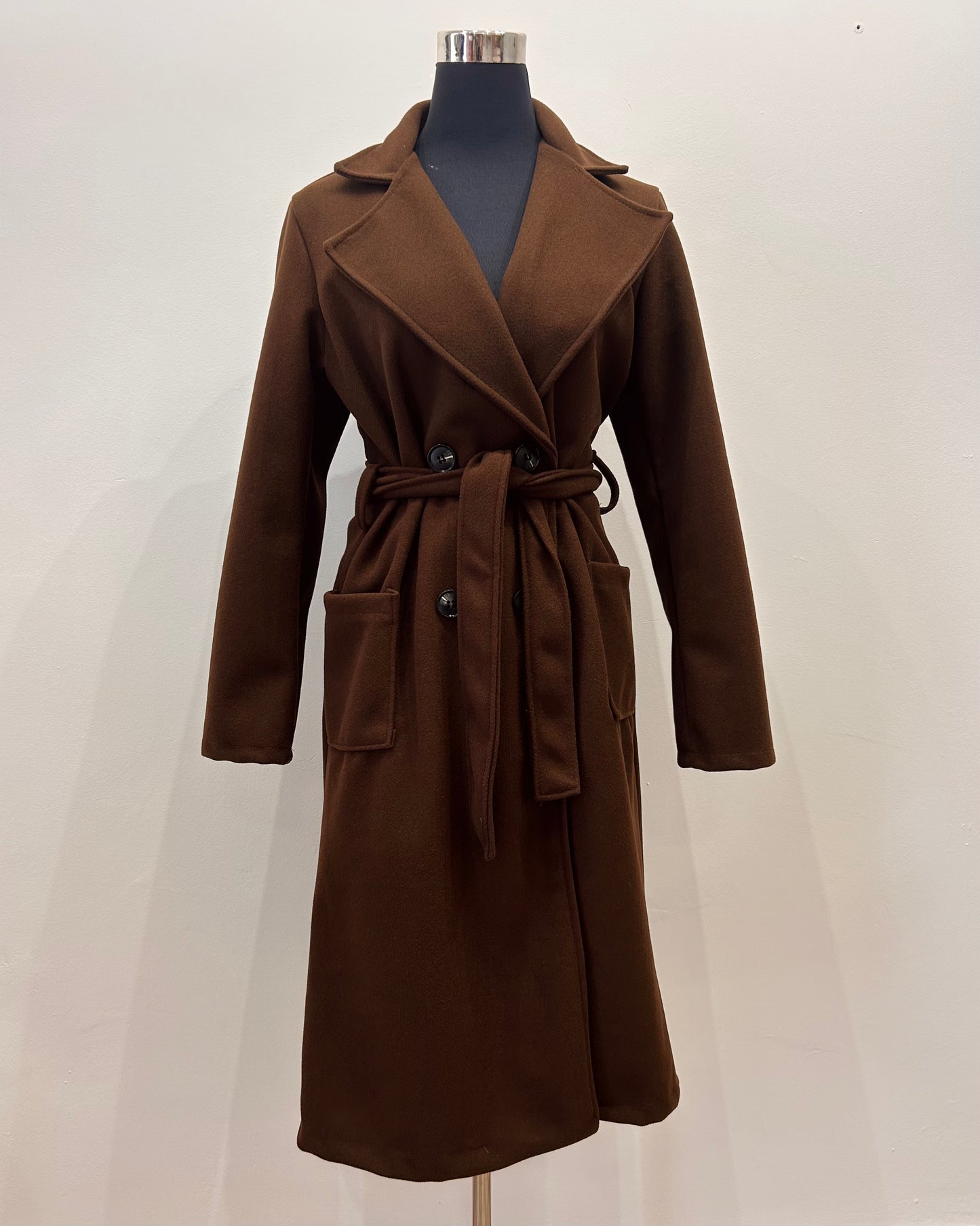 Abrigo de paño marrón