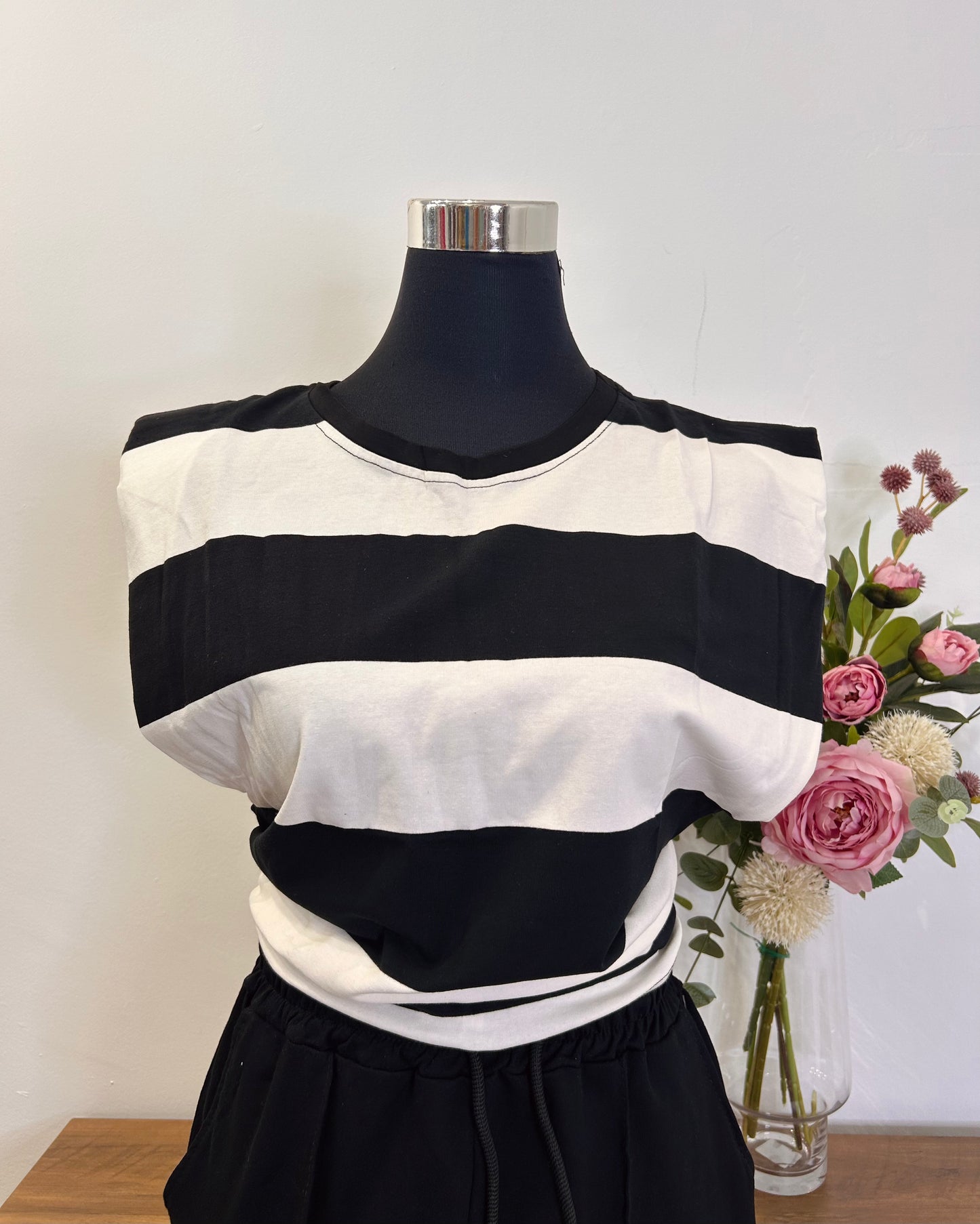 Camiseta algodón raya hombrera pequeña