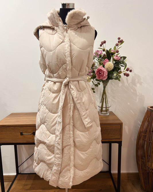 Abrigo largo sin mangas