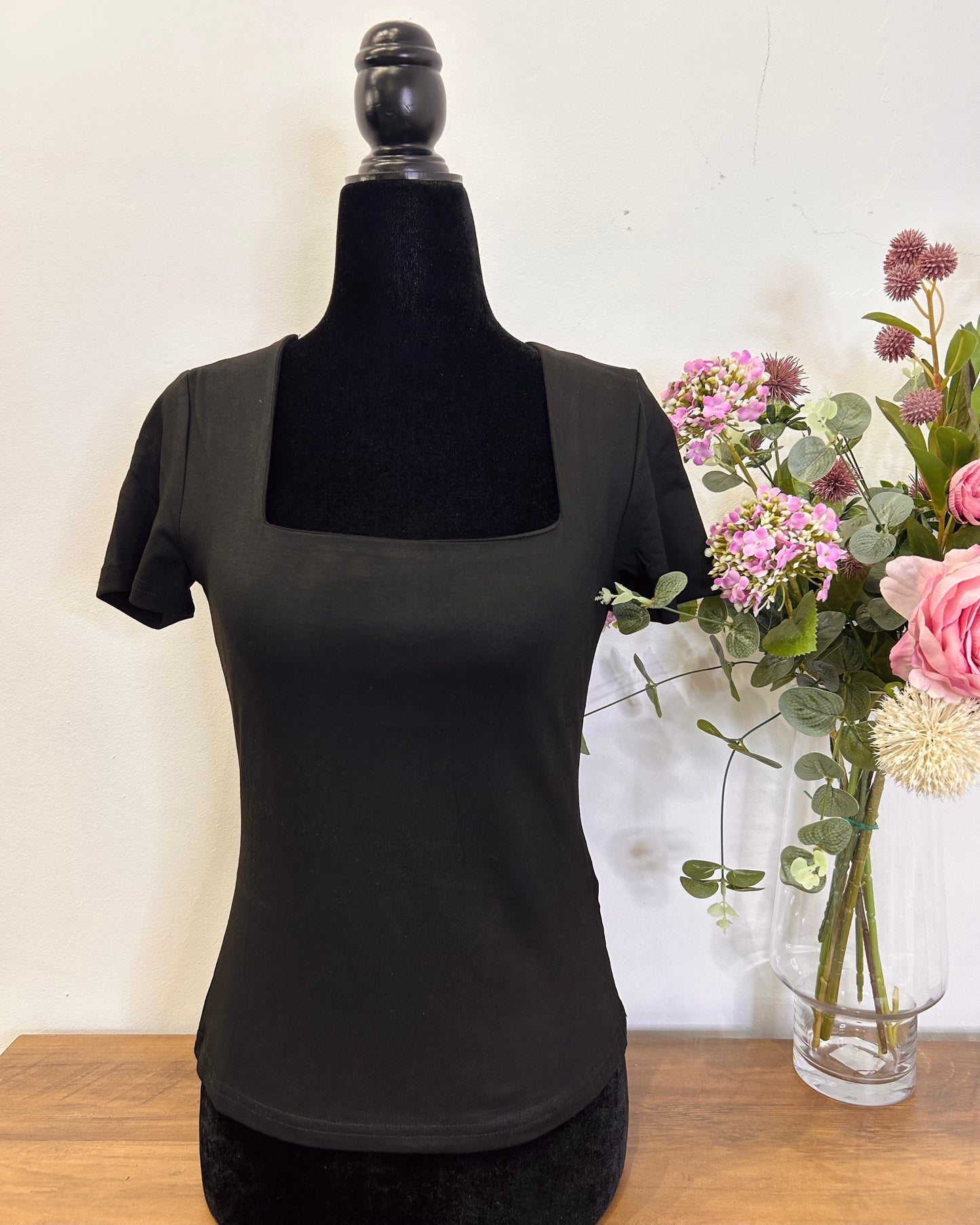Camiseta escote cuadrado