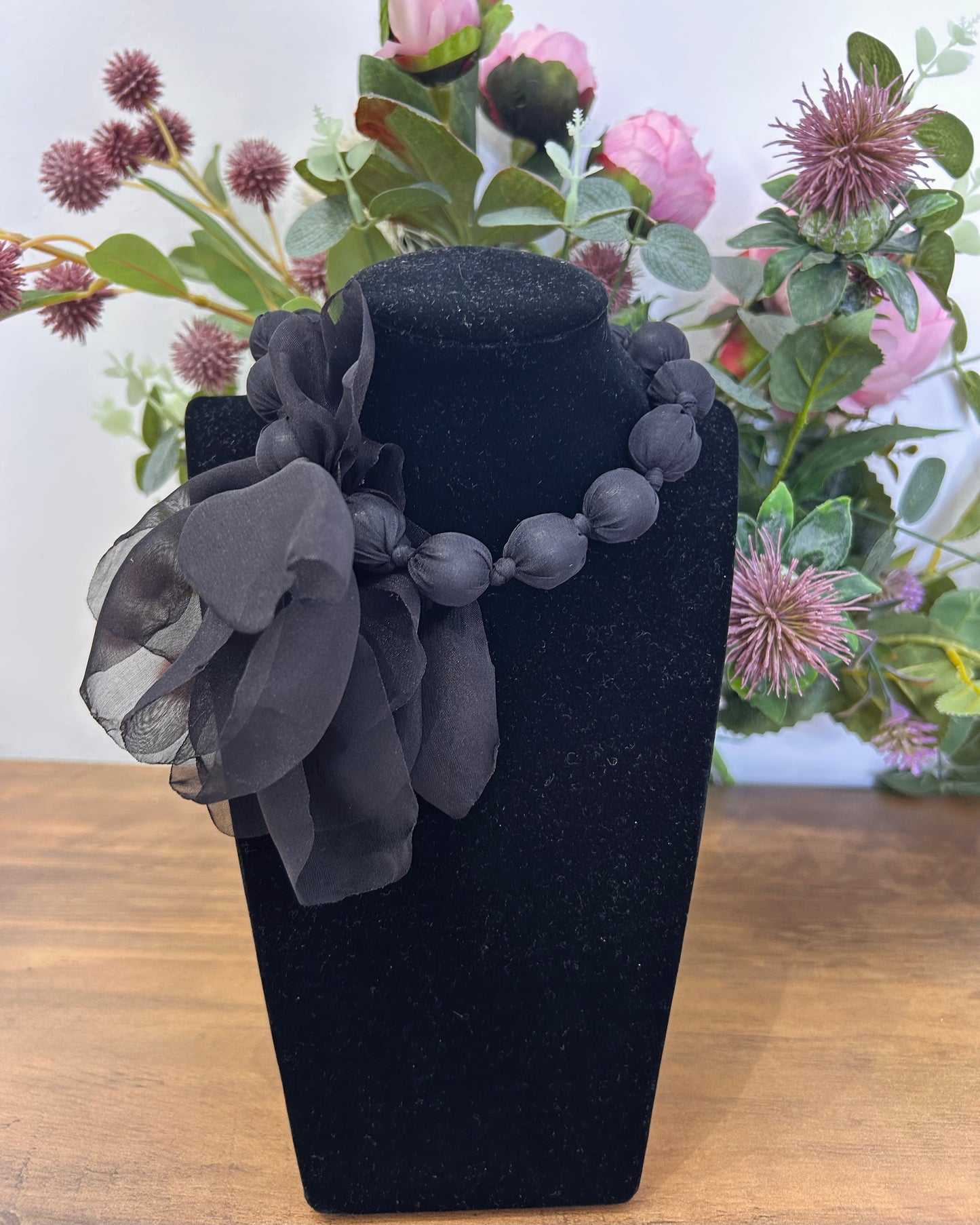 Collar bolas flor