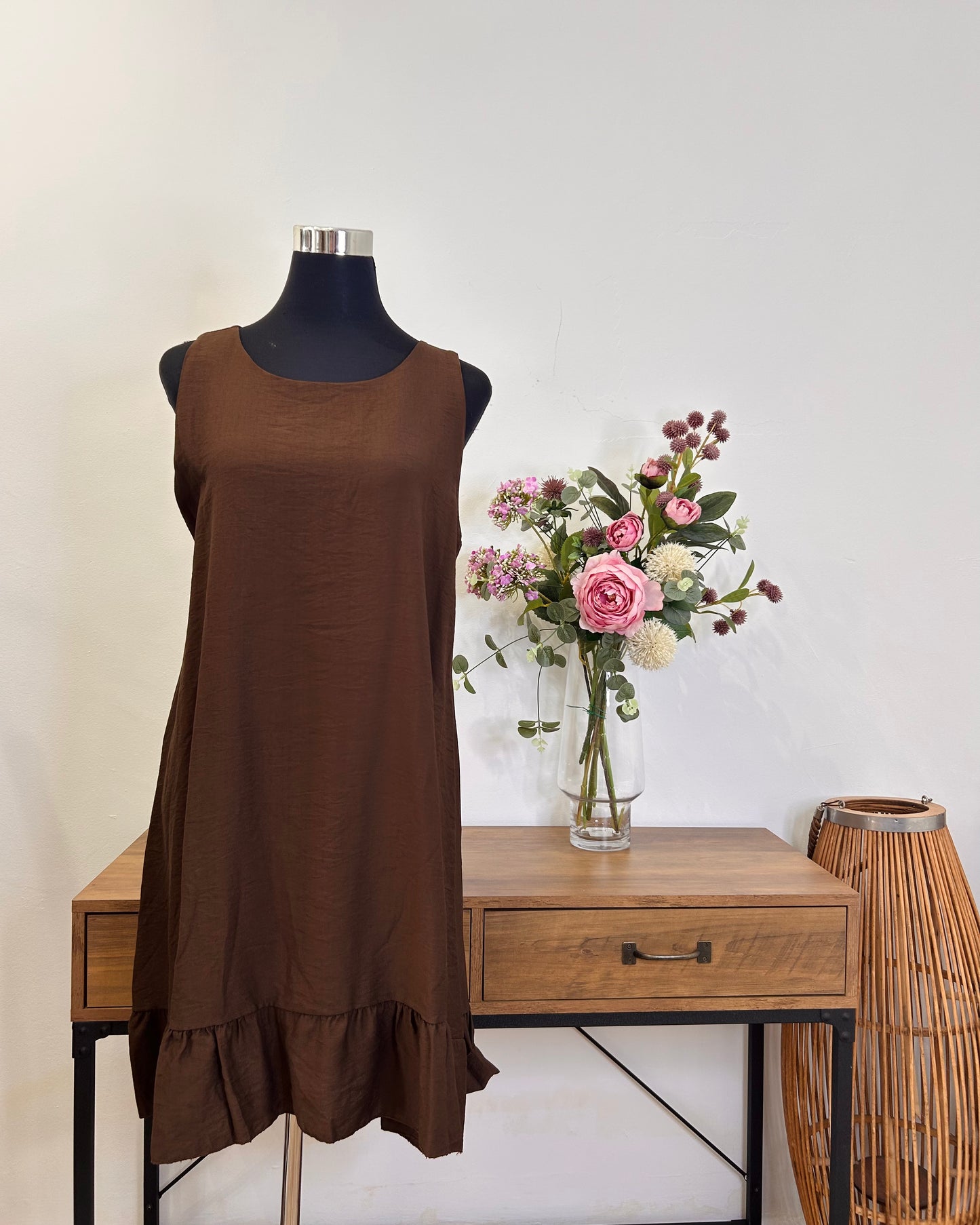 Vestido corto marrón
