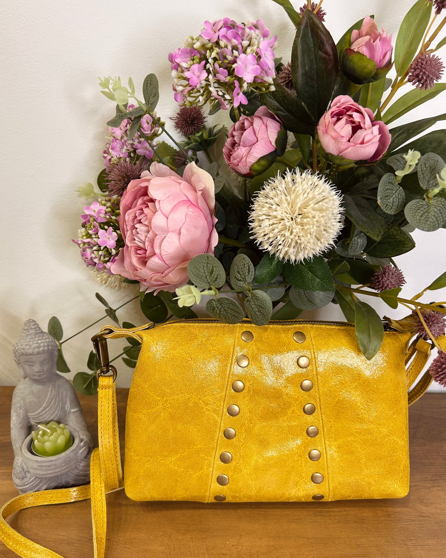 Bolso tachuelas de piel