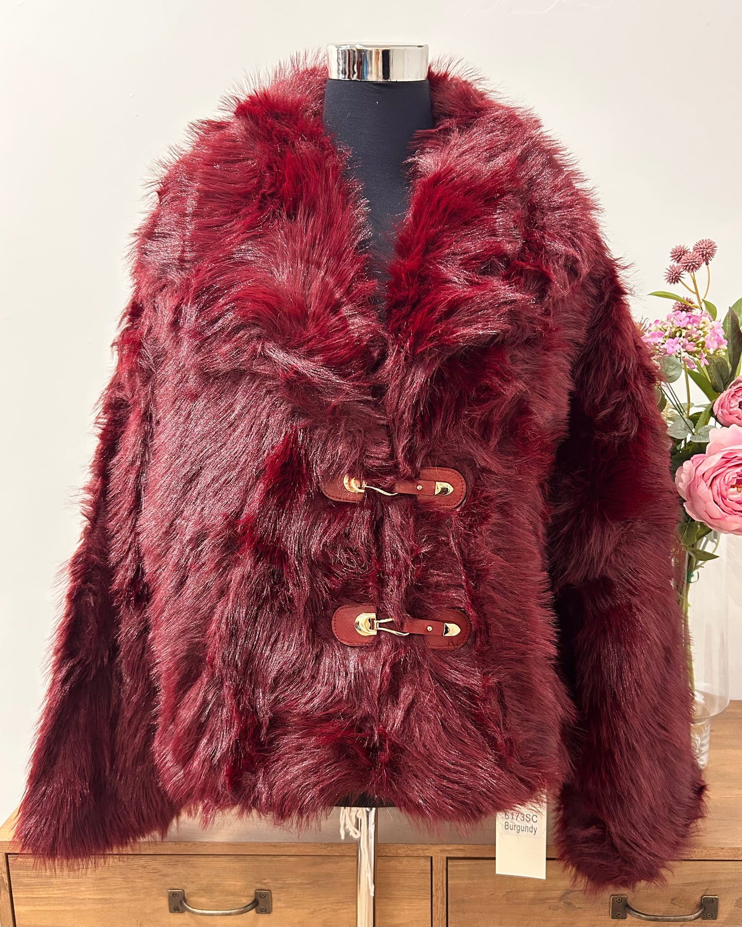 Abrigo de pelo hebillas