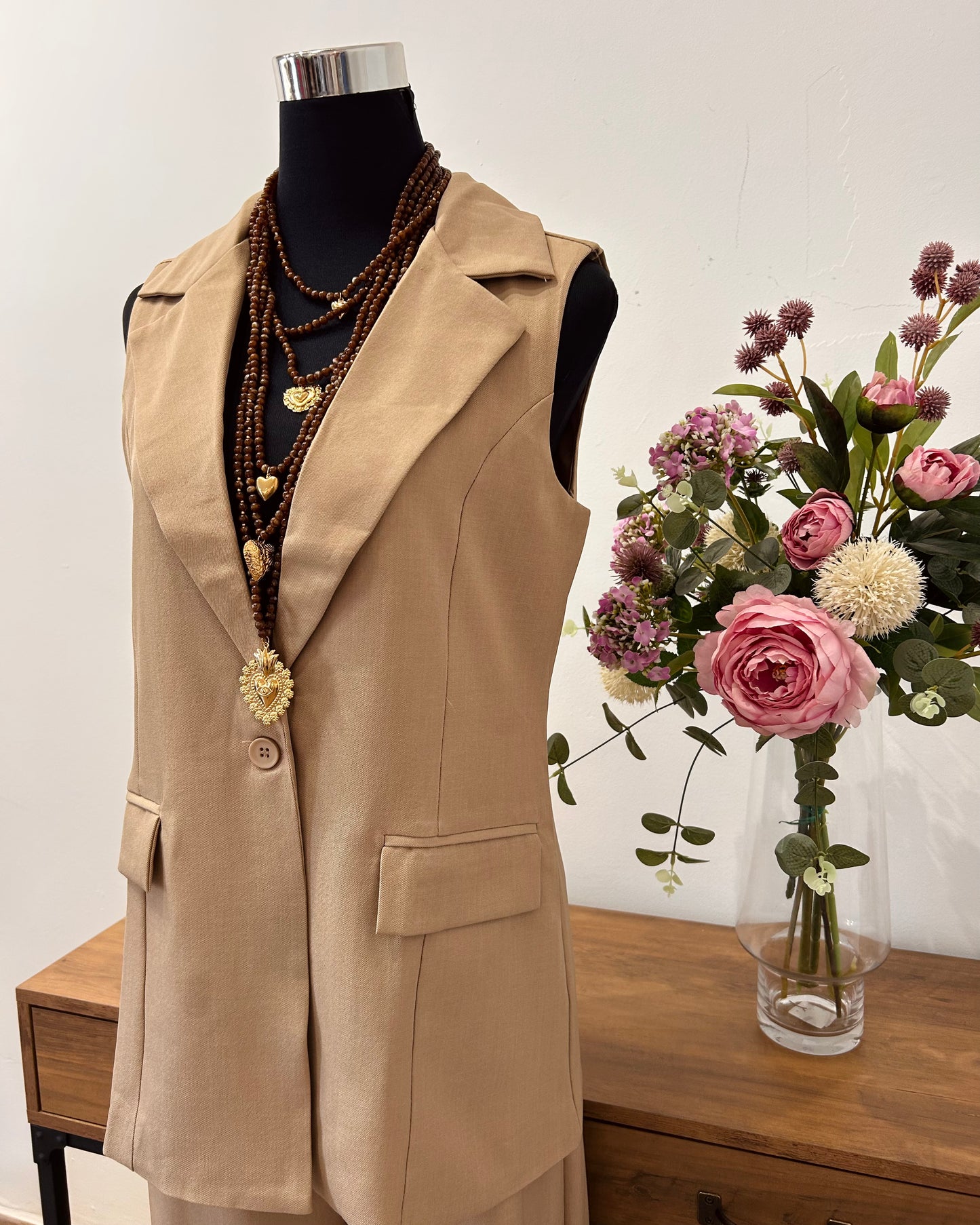 Traje de chaqueta sin mangas