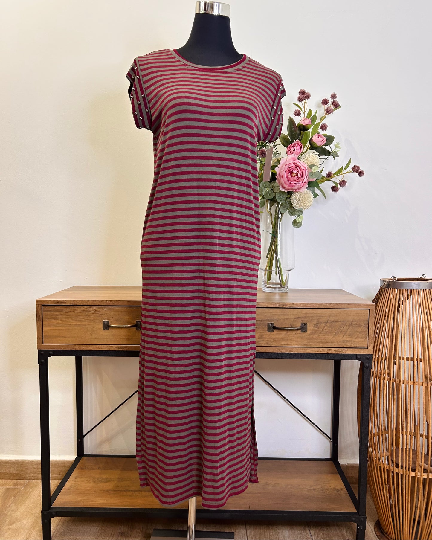 Vestido raya tachas