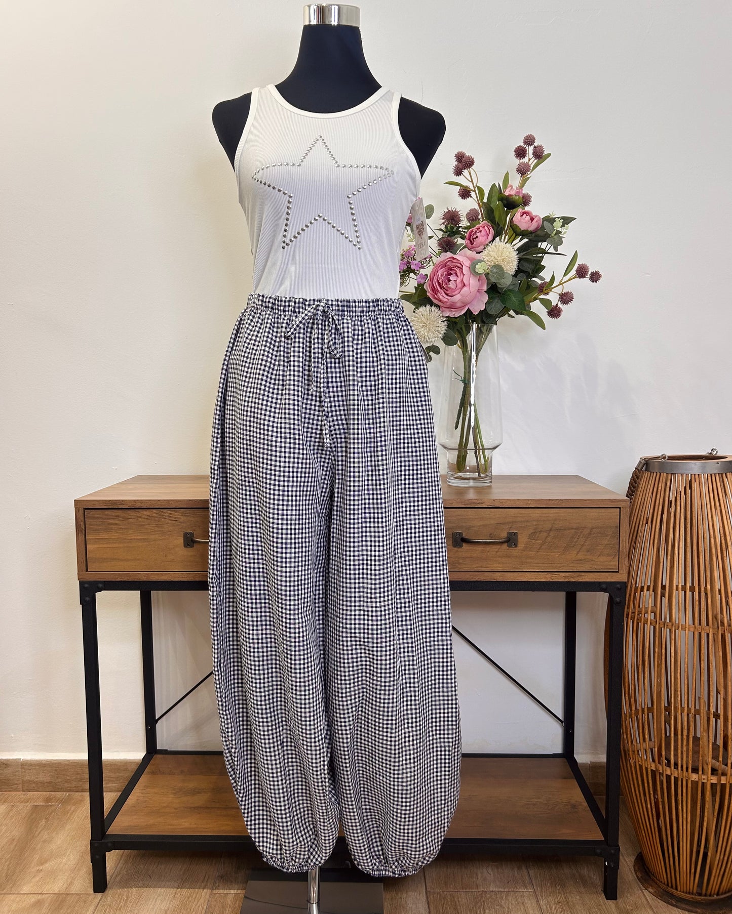 Pantalón cuadros bombacho