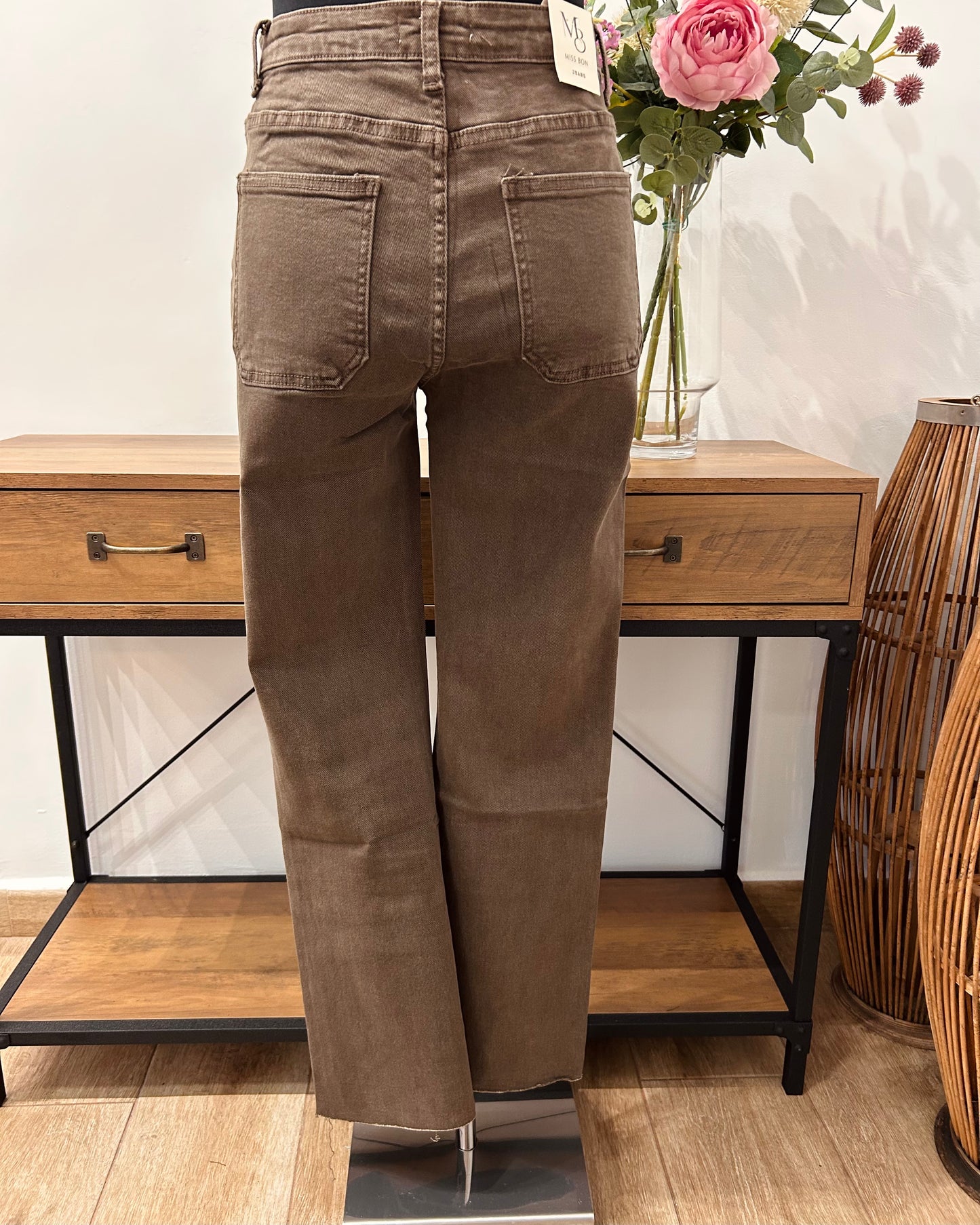 Vaquero flared marrón desgastado