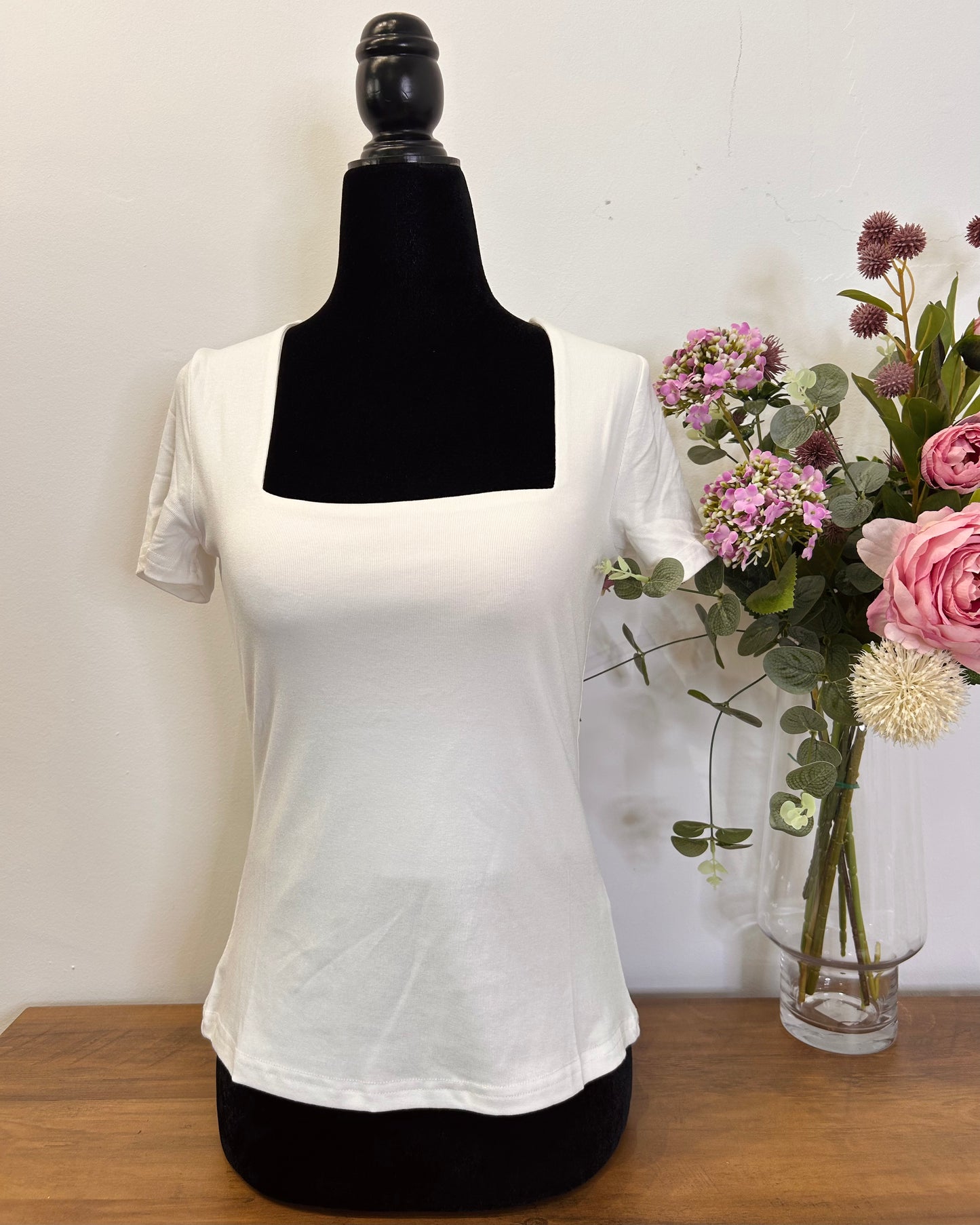 Camiseta escote cuadrado