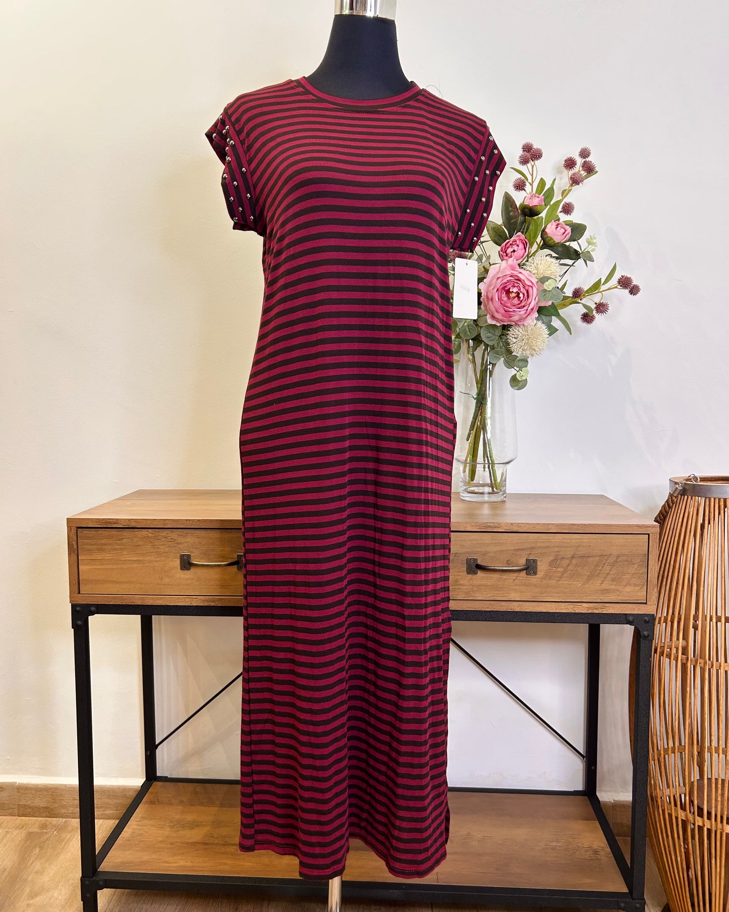 Vestido raya tachas