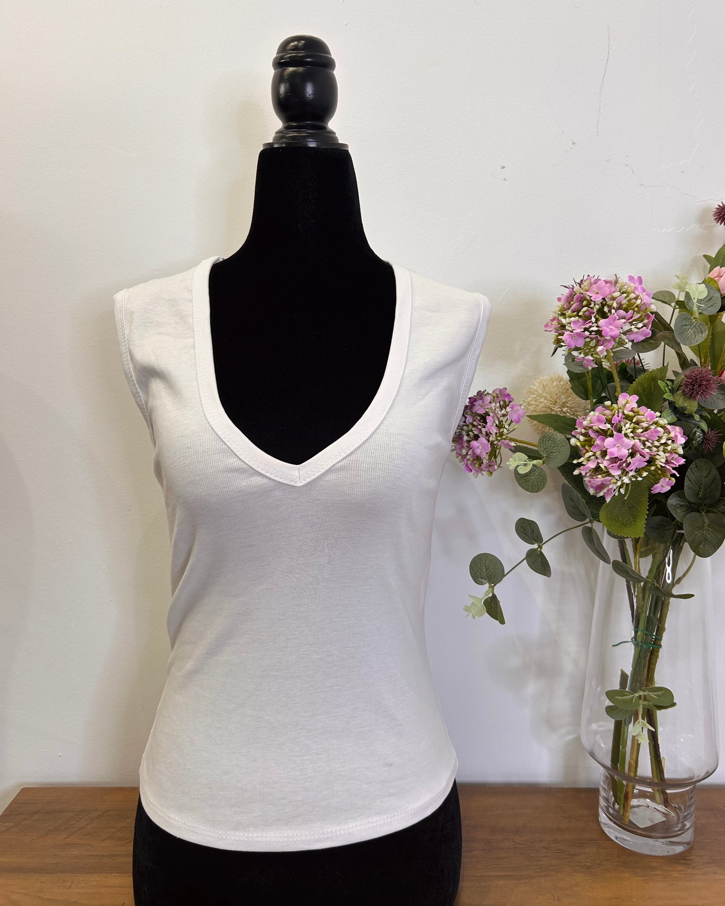 Camiseta tiranta pico
