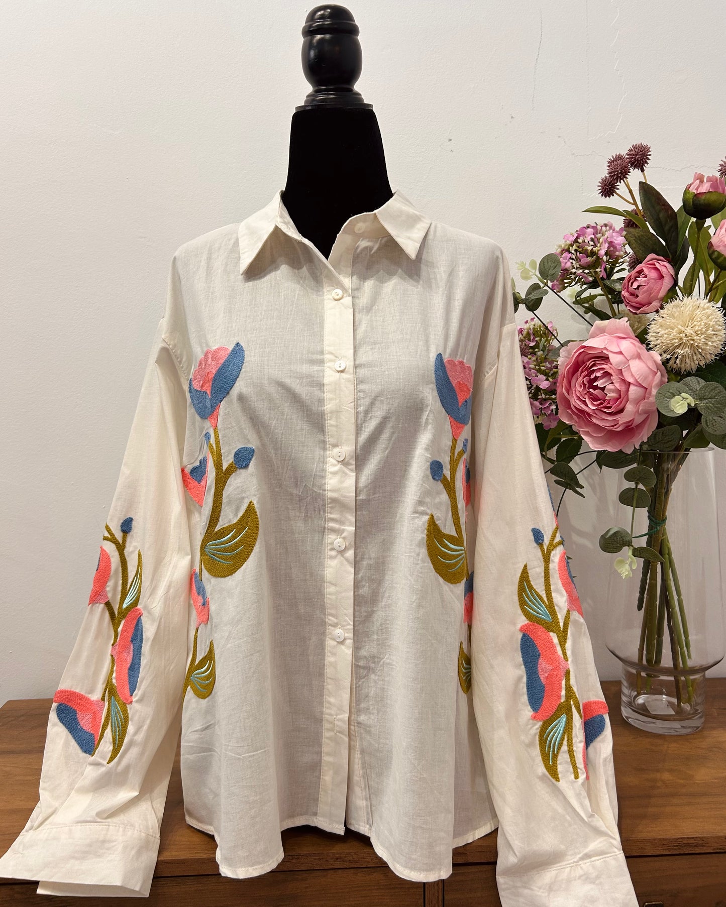 Camisa bordada Flor
