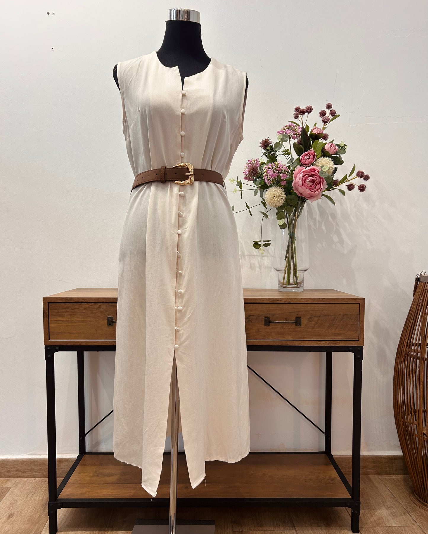 Vestido botones y cinturón