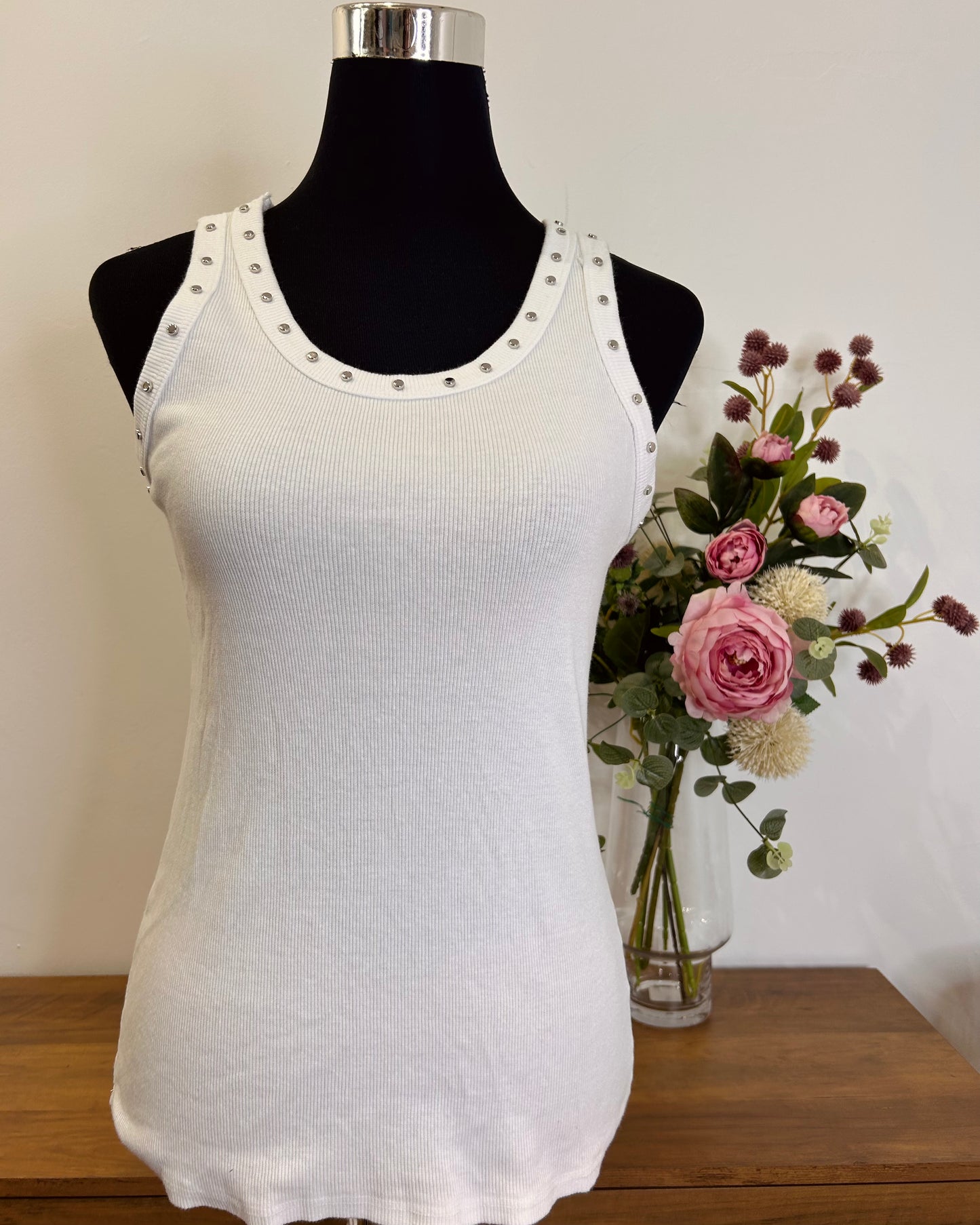 Camiseta tirantes tacha plata