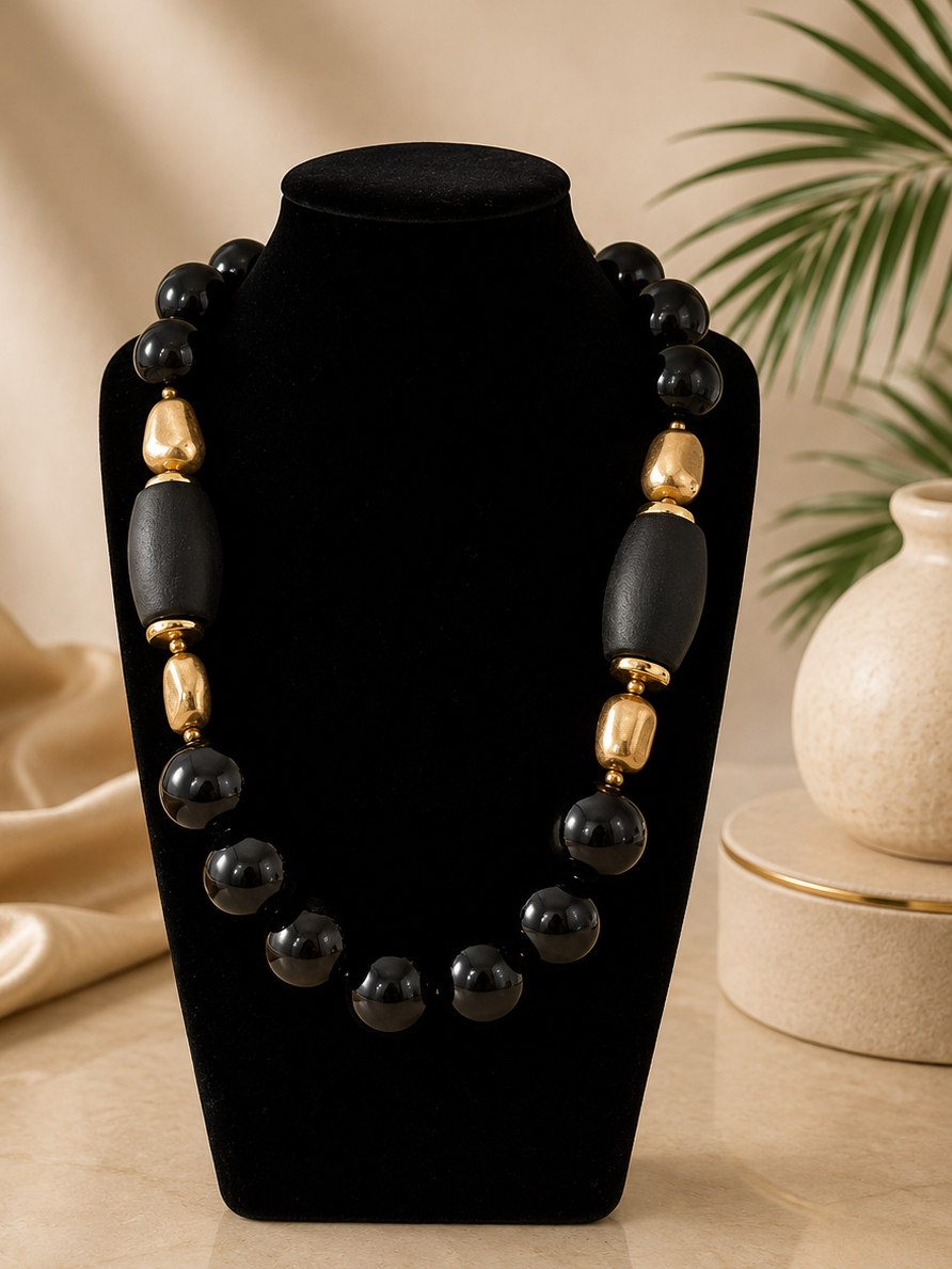 Collar Ónix dorado